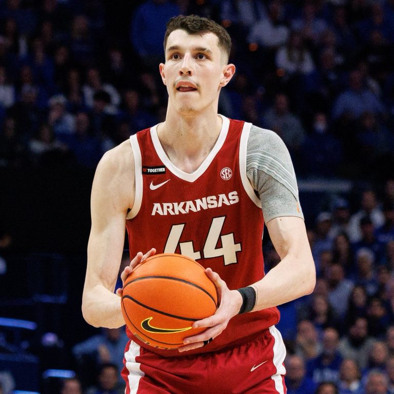 Arkansas Star Zvonimir Ivisic Shocks Fans with Transfer Decision!