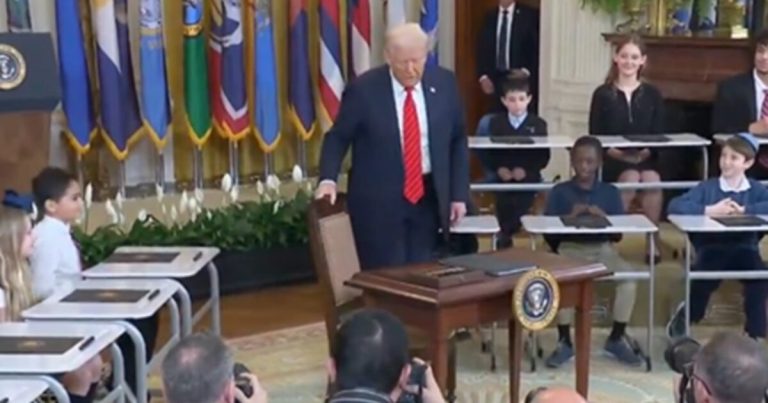 BREAKING: Trump Orders Dismantling of Education Department!  
Shocking Move Sparks Outrage Across the Nation (VIDEO)