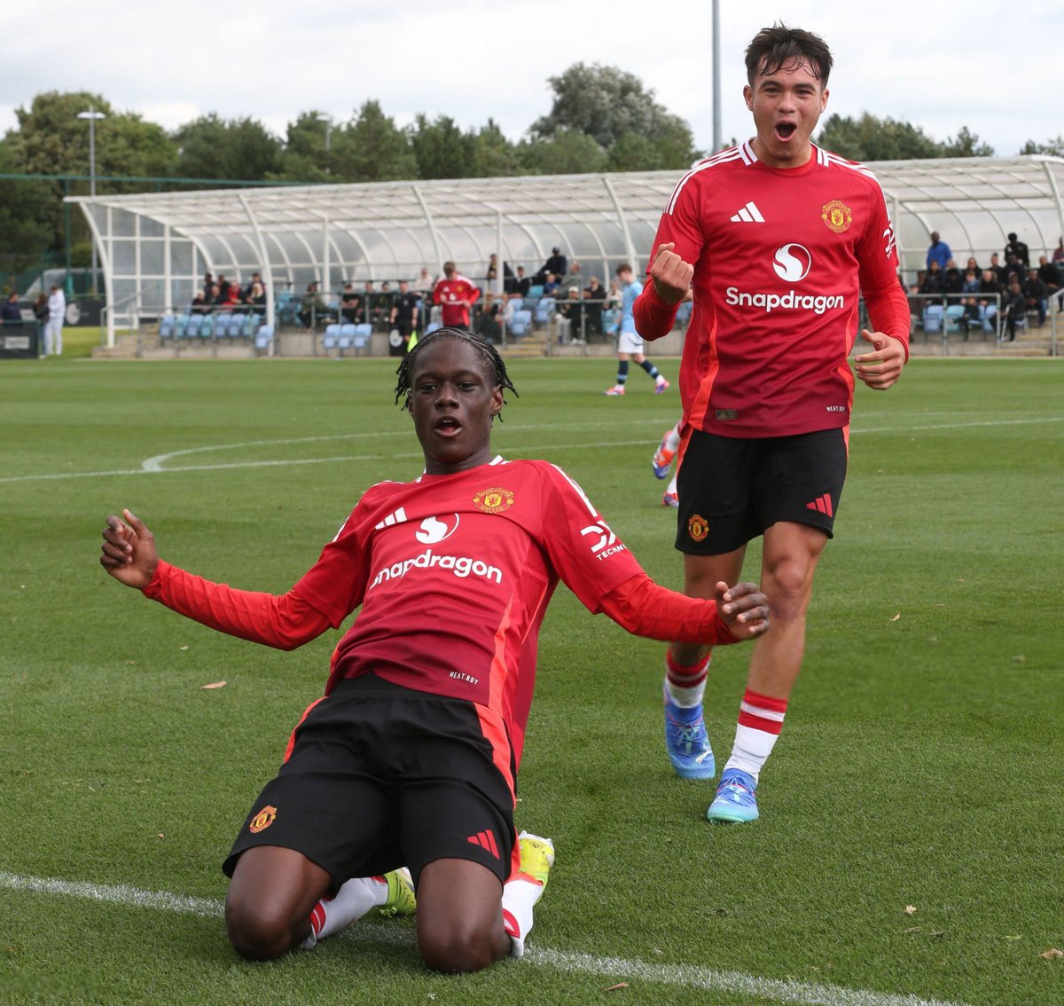 🚨🔥 Bendito Mantato's Man United Deal Sparks Outrage Among Fans!