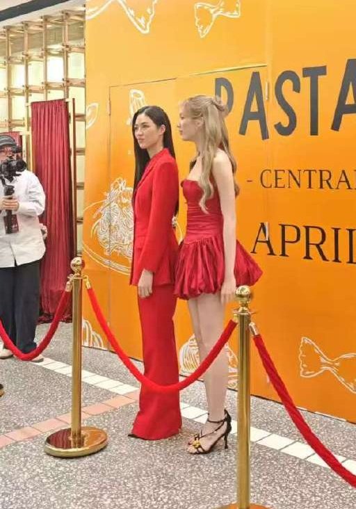 Breaking: LING IN BLAZER, ORM IN DRESS - FASHION NORMS SHATTERED!