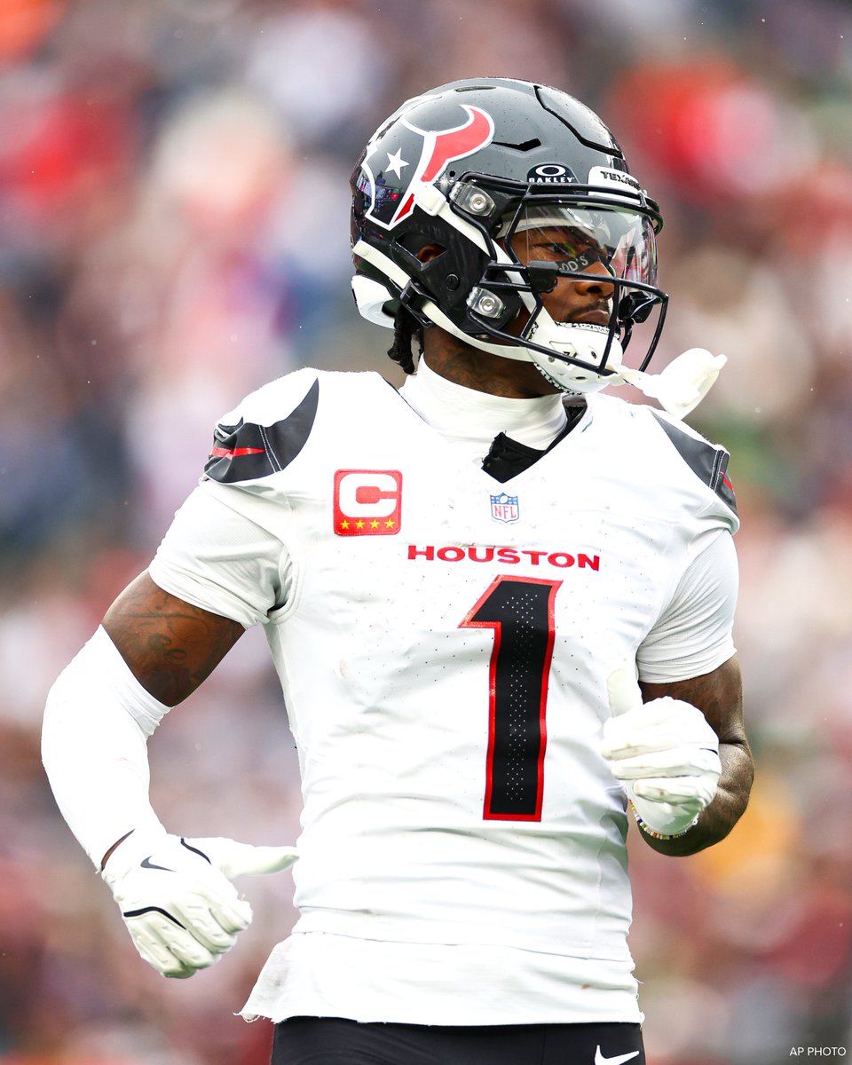 Breaking: Patriots Set to Sign Controversial WR Stefon Diggs!