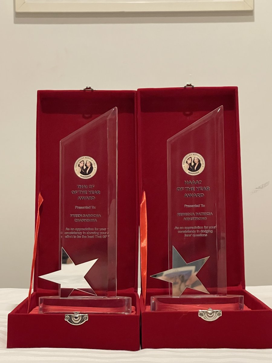 Freen Sarocha & Becky Armstrong Win Unprecedented Thai Awards!