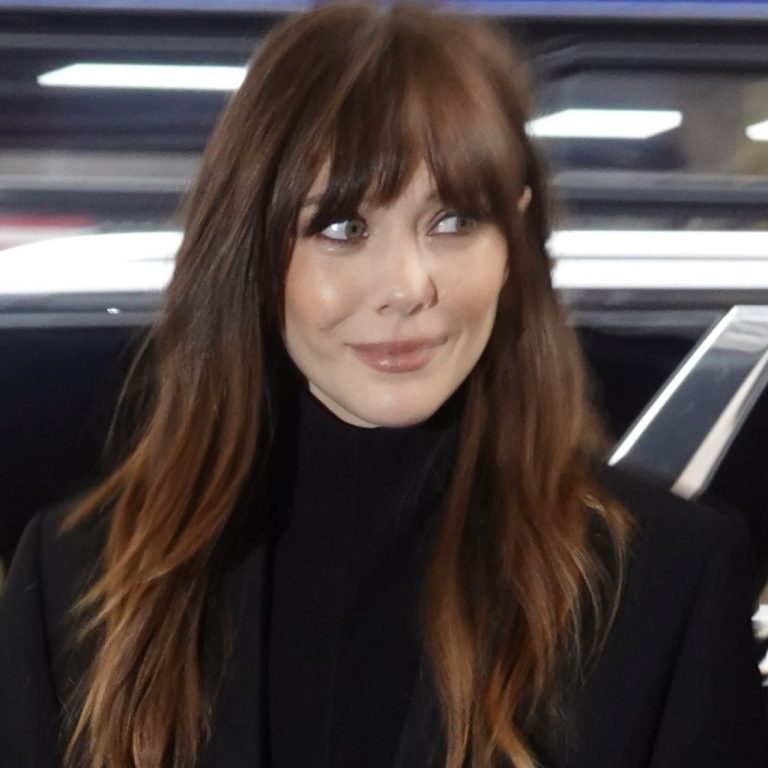 Goddess Elizabeth Olsen Spotted: Fans Split Over Shocking Clips!