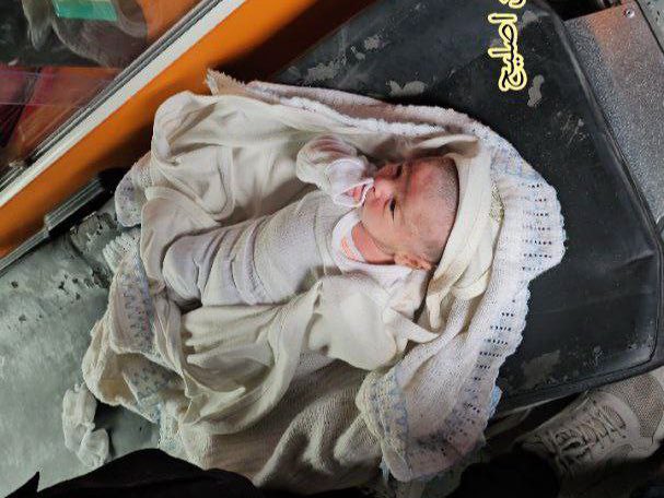 Infant Ayla Rescued After Israeli Airstrike Kills Family!