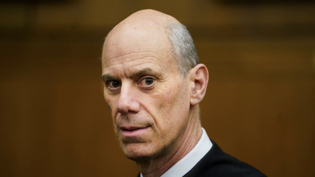 Paging John Roberts: Supreme Court's Integrity on the Line!