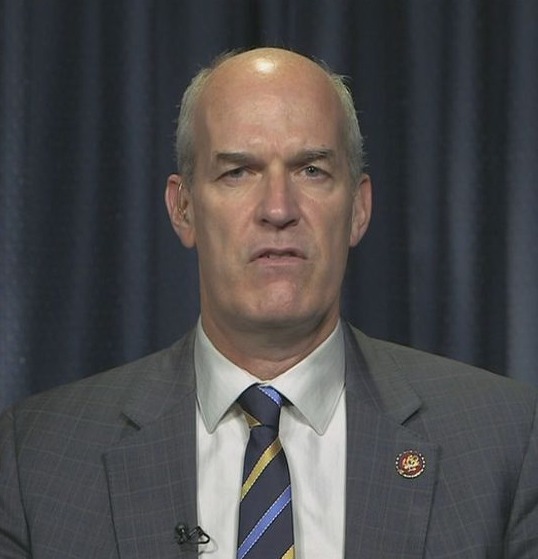 Rep. Larsen Opposes Detaining Violent Criminal Illegals, Sparks Fury!