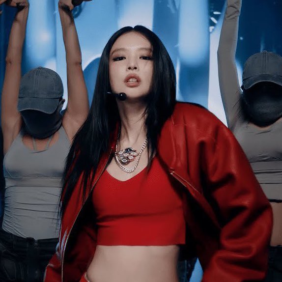 Shockwave: JENNIE Tops Global Chart with Unmatched 12,733.89 Points!