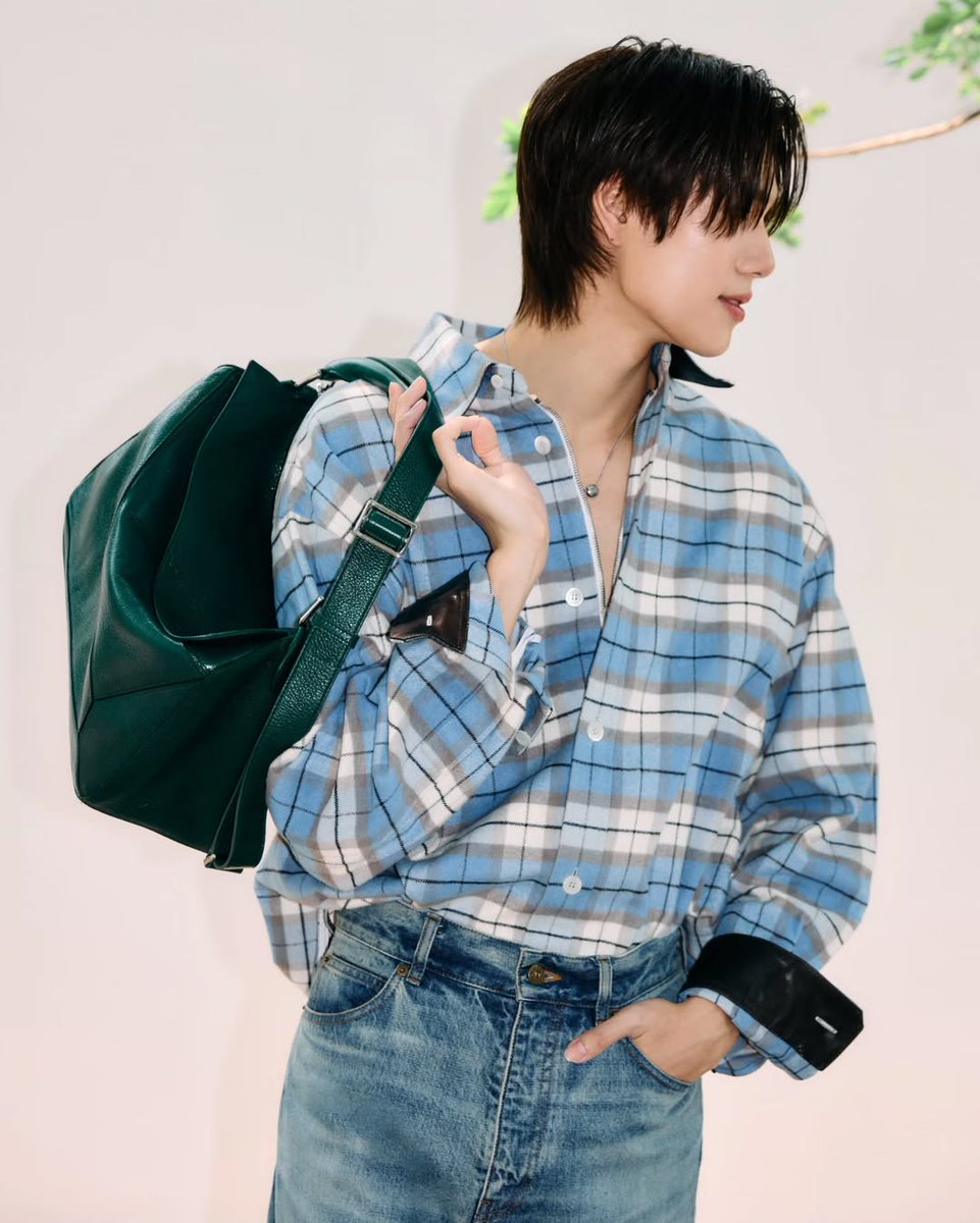 Thai Star @phuwintang's Bold Airport Look Sparks Fashion Debate!