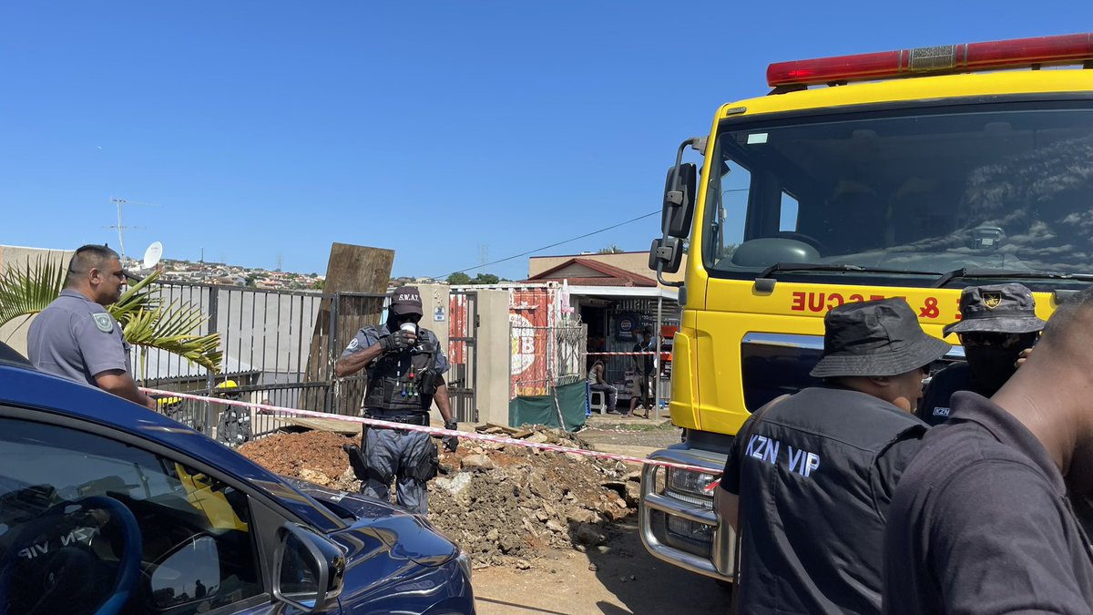 Tragedy in Phoenix: Structural Collapse Claims Lives, Chaos Ensues!
