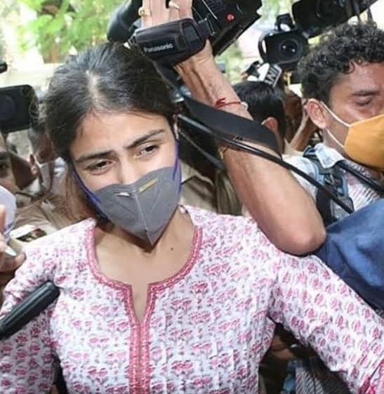 Tragic Love: Media Vultures Exploit Grieving Girl's Pain