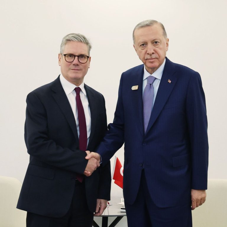 Turkiye Arrests for Provocative Posts: Erdogan's Starmer Moment!