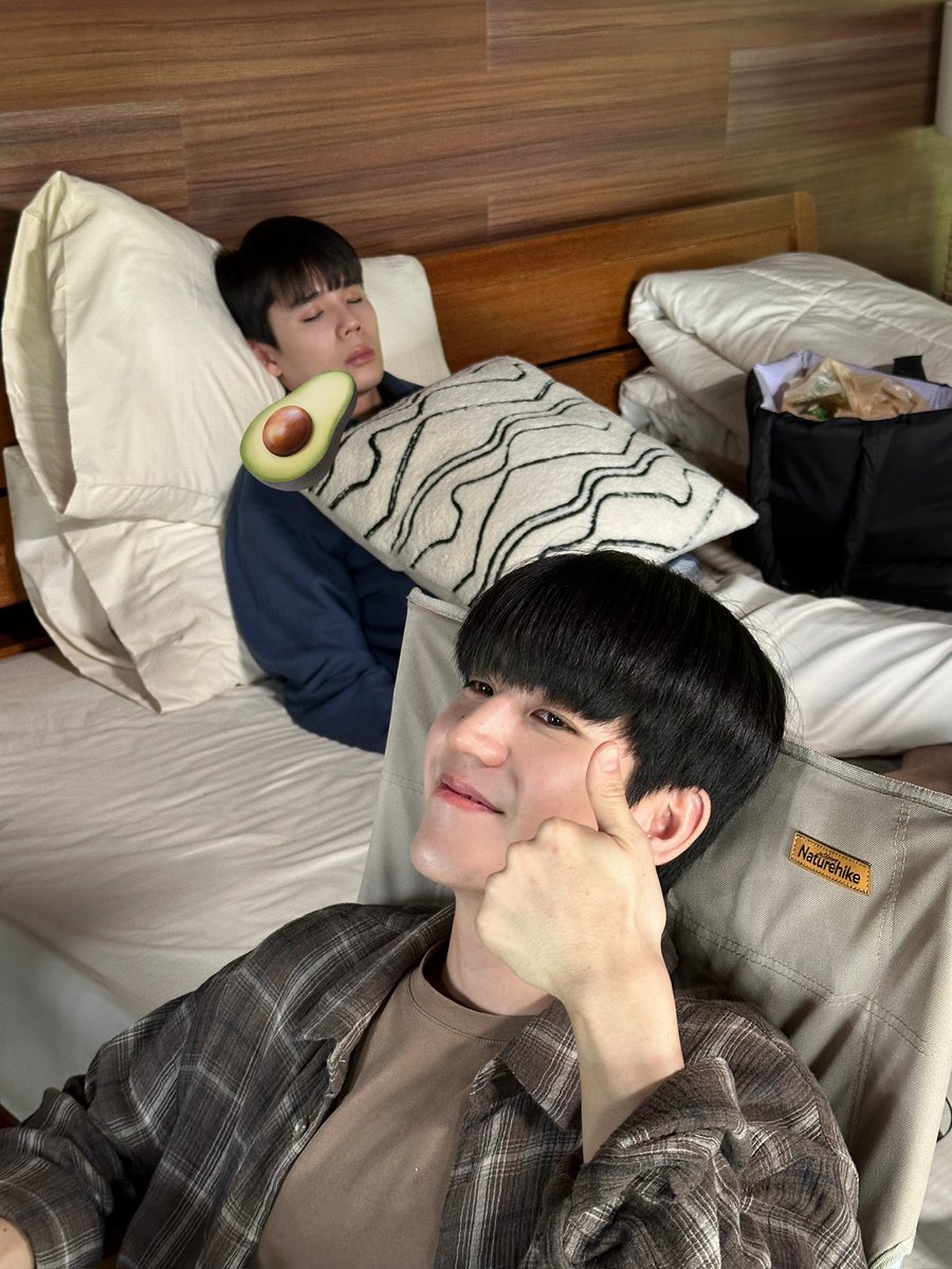 Uncle Jim's Sleepy Time: Shocking Secrets Revealed! 🍯🐻