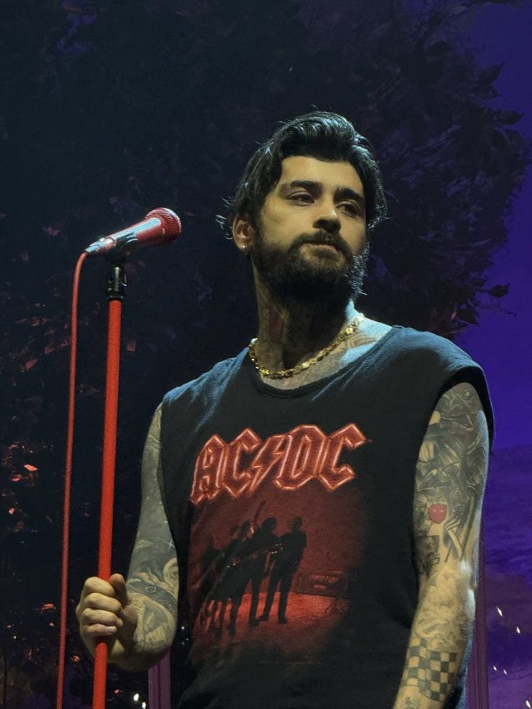 Zayn's Dazzling Look in Mexico Sparks Outrage Among Fans!