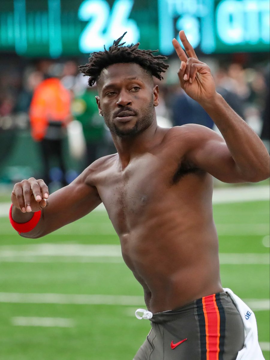 🚨BREAKING: Antonio Brown Arrested for Gunfire at Boxing Event!