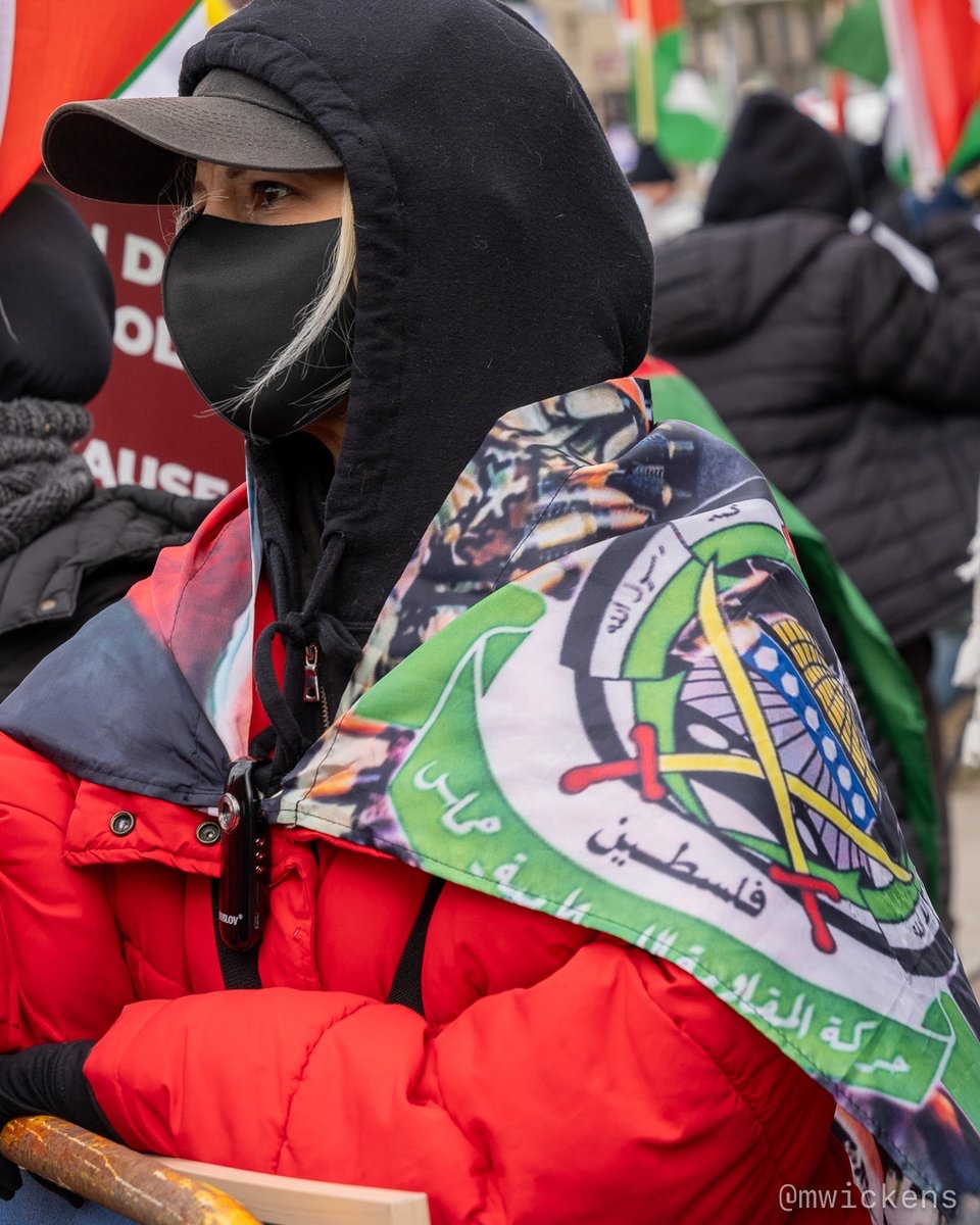 CEO of Arab Media Federation Wears Hamas Flag at Toronto Protest!