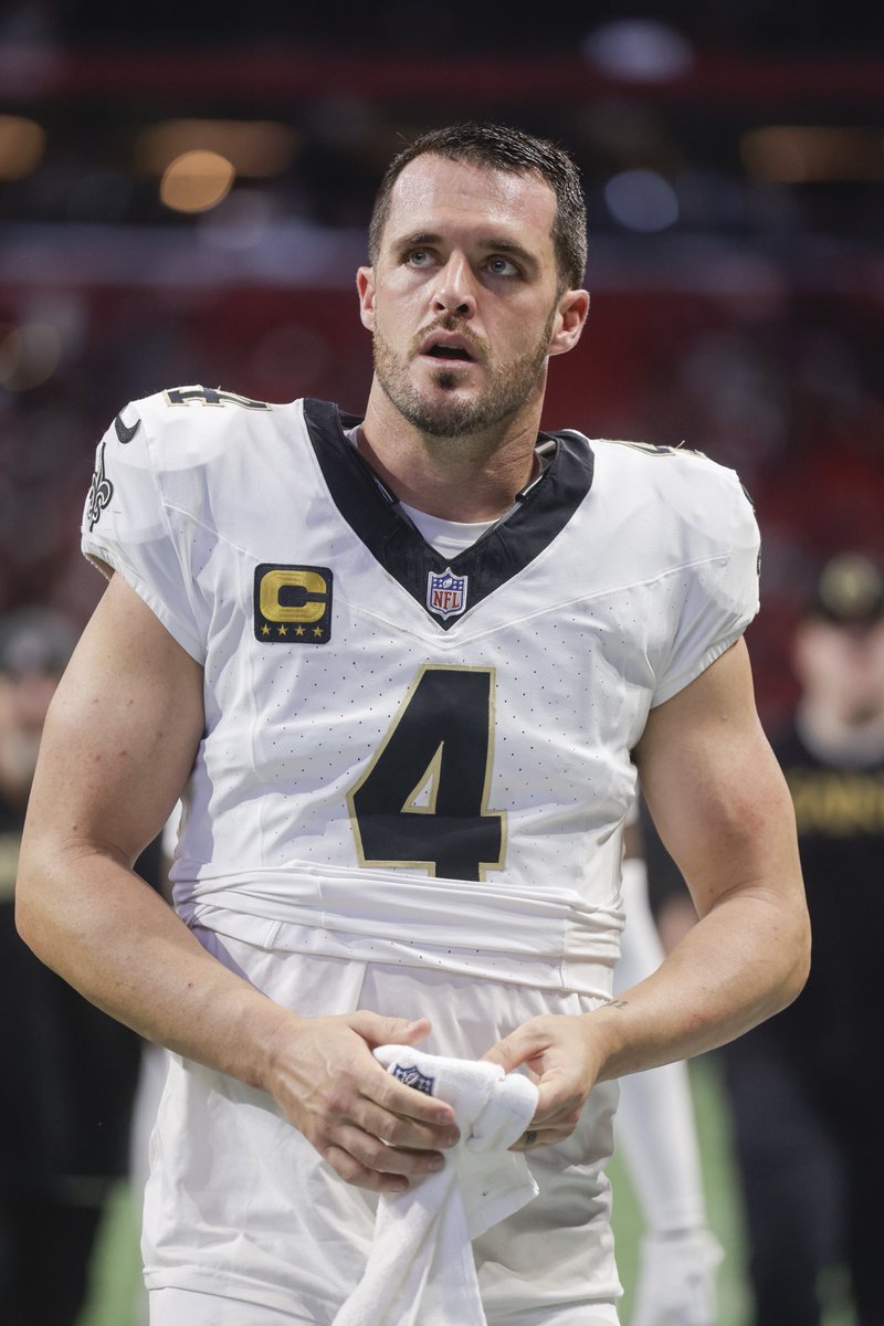 Derek Carr Shocks NFL: Saints QB Announces Unexpected Retirement!