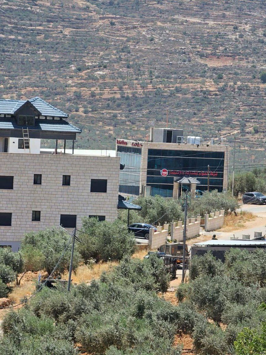Israeli Forces Storm Mosque Amid Fiery Settler Attack in Nablus
