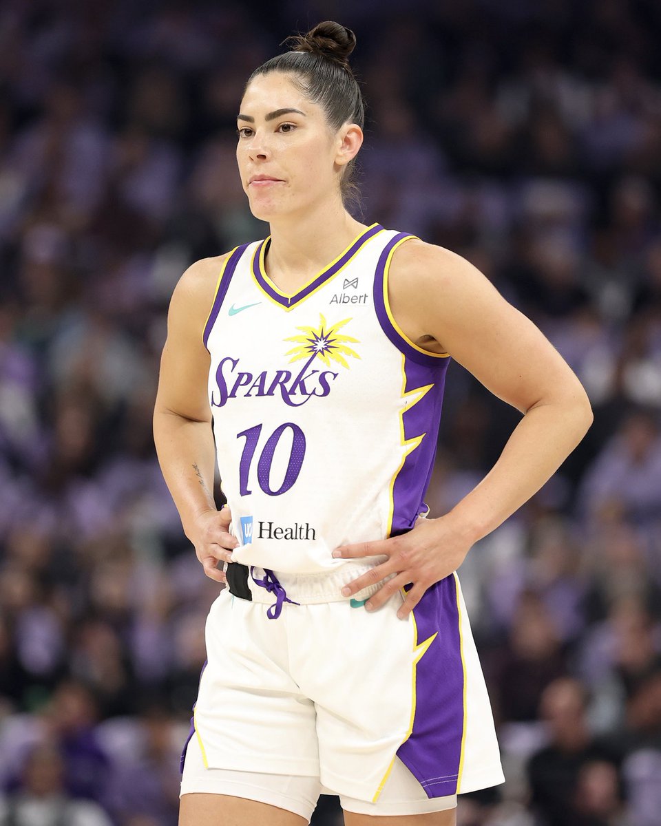 Kelsey Plum's Sparks Debut: 37 PTS Sparks Outrage!🔥  
6 AST, 5 STL: Is She the New Face of Controversy?