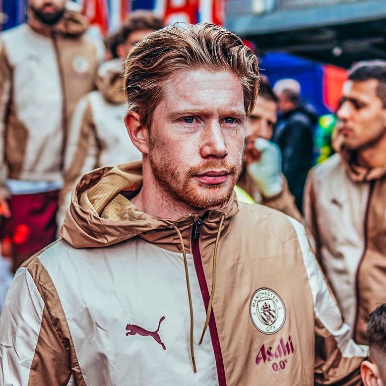 Kevin De Bruyne Shocks Football: Napoli Bound at 33!  
Jonathan David's Free Transfer: A Game-Changing Move?