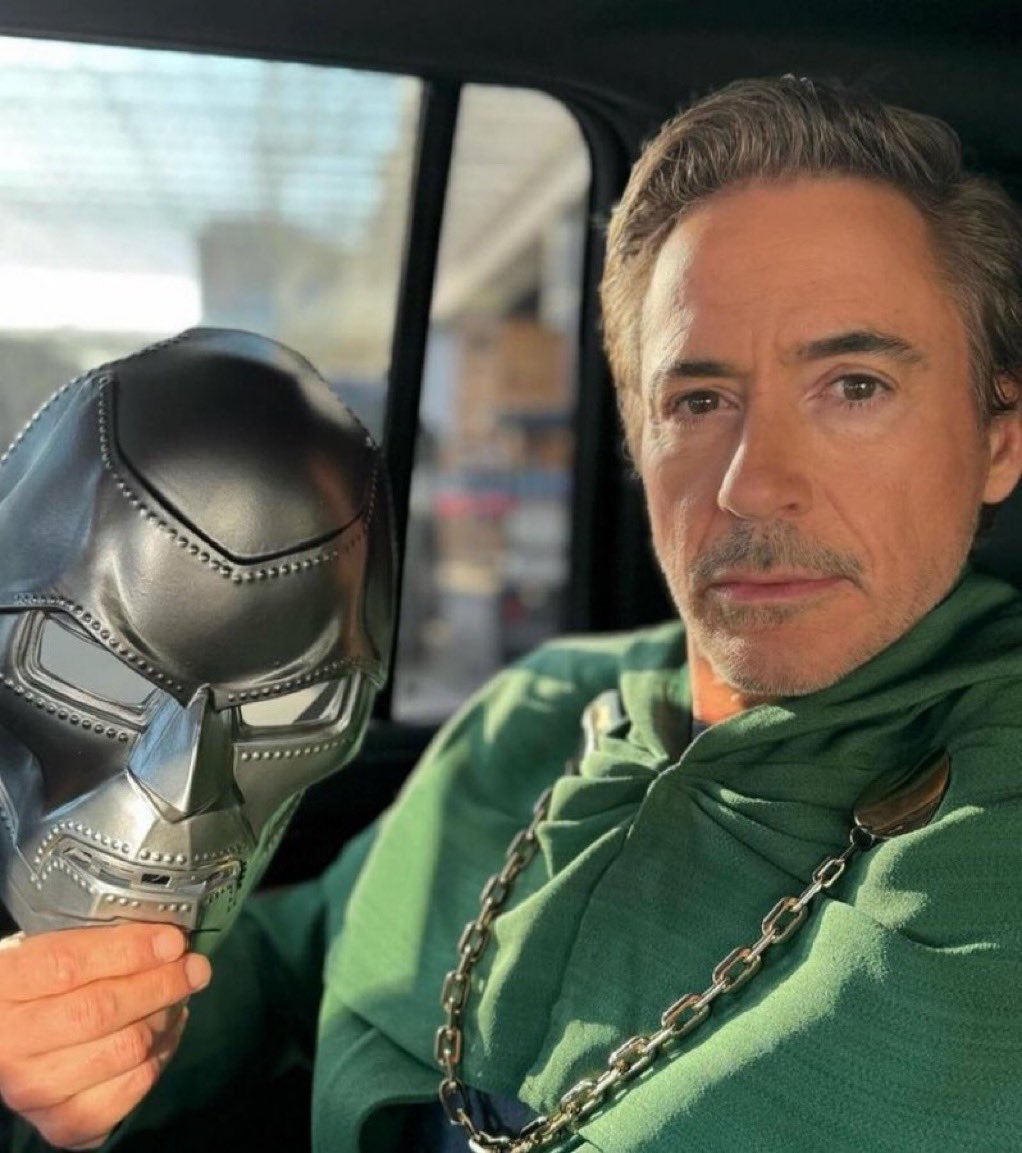 Marvel Studios Skips Hall H: Fans Outraged Over Avengers Delay!