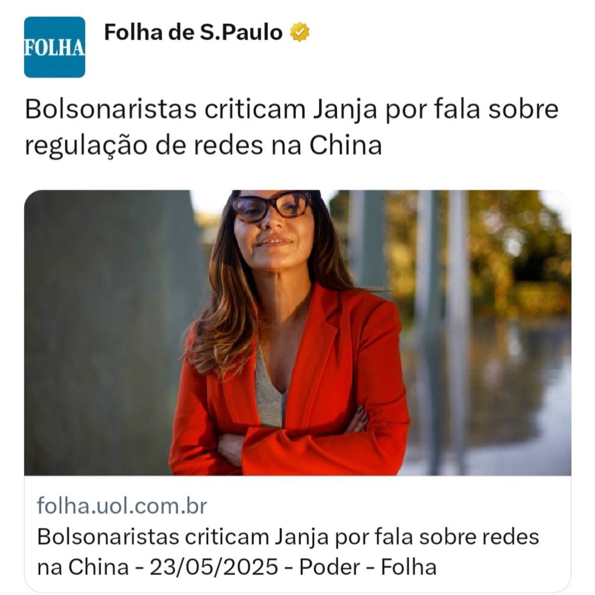 Mulher Choca ao Comparar Redes Sociais com a Opres. na China
