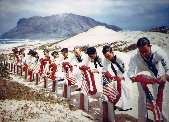 Navy Sailors' Tribute Sparks Debate: Revisiting Pearl Harbor's Legacy
