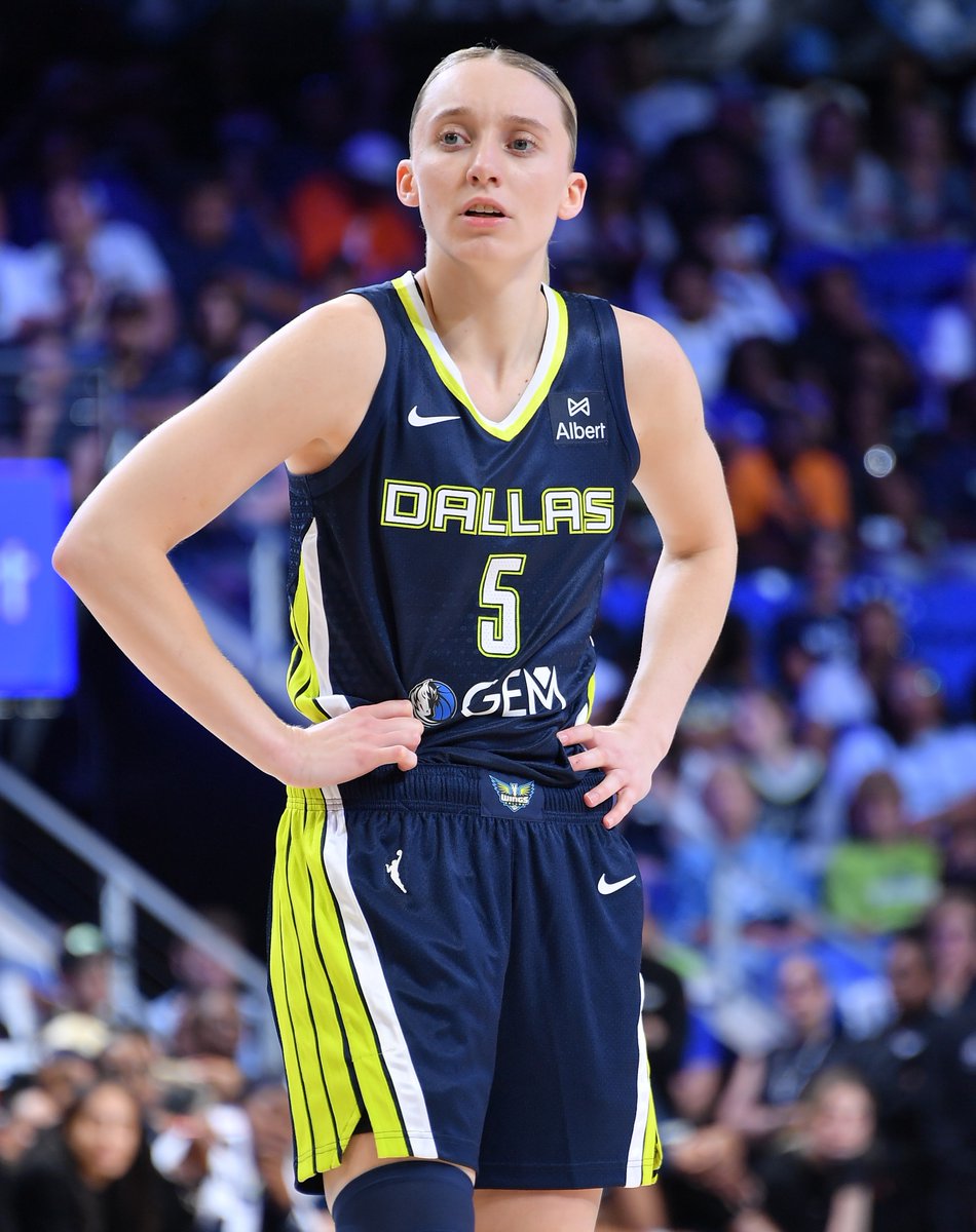 Paige Bueckers Shatters Records in Shocking Wings Victory!