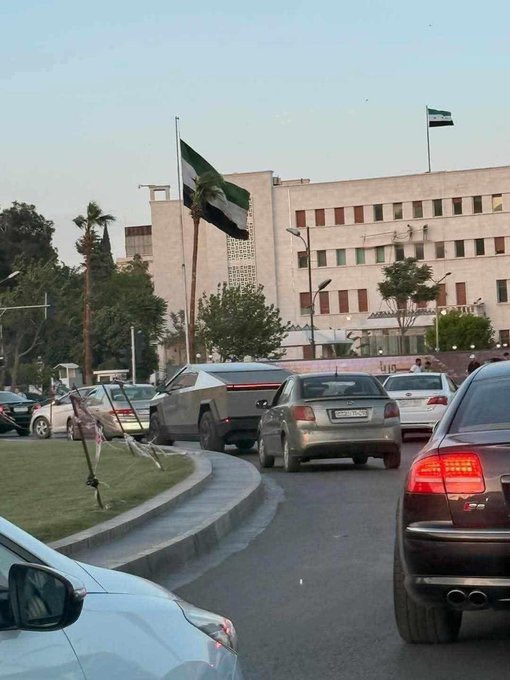 Shocking: Tesla Cybertruck Fails in War-Torn Syria!