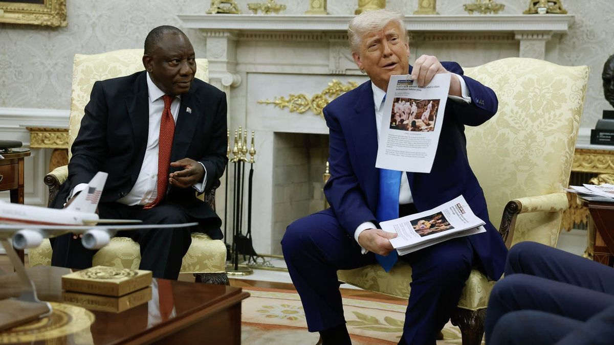 Trump's Shocking Photos: Wrong Country, Right Controversy!