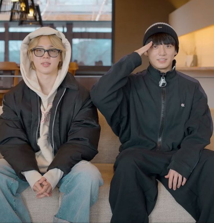 ARMYs React: Jungkook's Homecoming Sparks Controversy Ahead of Jimin's 2025 Comeback!