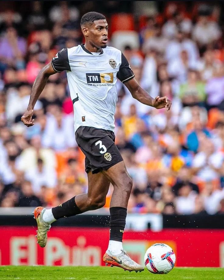 🚨 BREAKING: Arsenal's Shocking Move for Valencia's Mosquera! 🤯