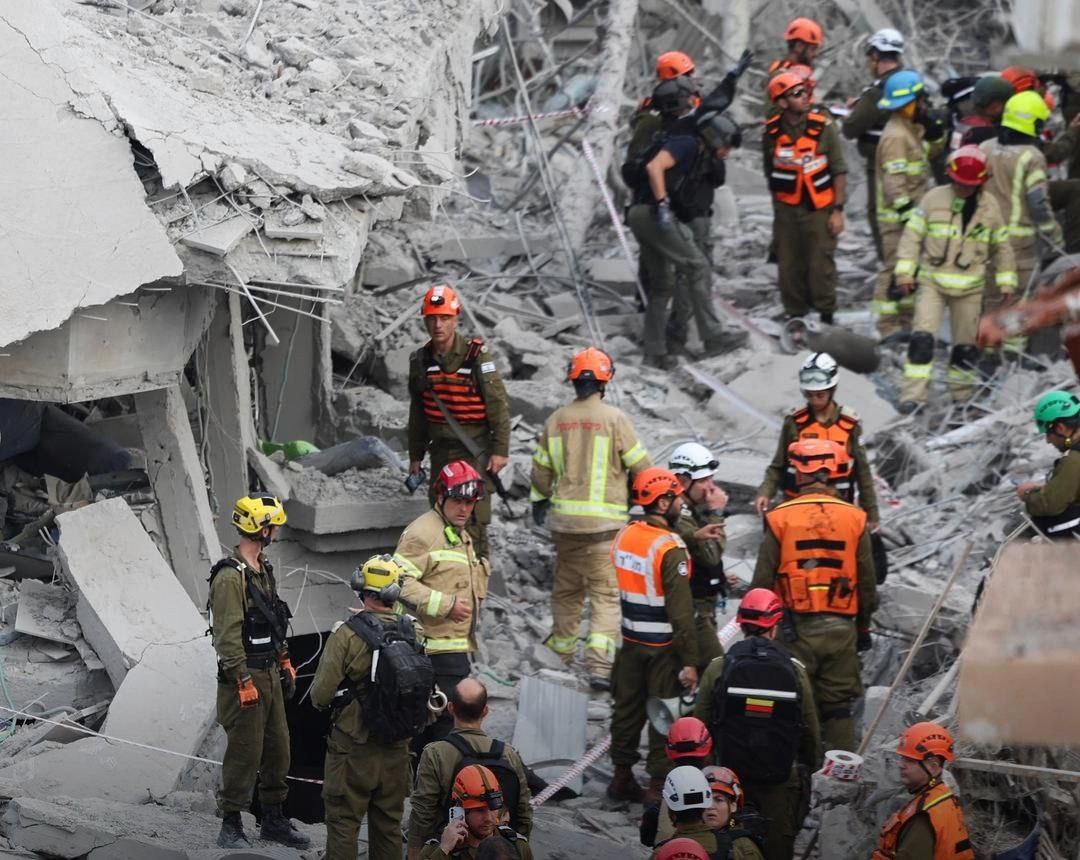 🚨⚡BREAKING: Iran's Assault on Israel Leaves 3 Dead, Chaos Rises!