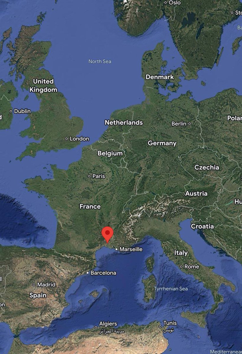 BREAKING: Mass shooting in Nîmes, gunman still at large!  
At least 7 injured, chaos erupts as residents flee for safety!