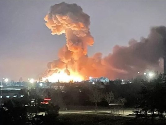 BREAKING: Ukraine in Turmoil! Explosions Rock Major Cities! 💥