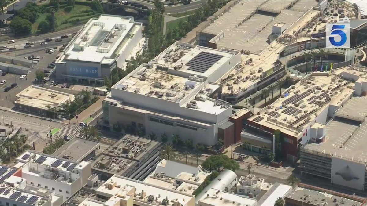 Breaking: Manhunt for Suspect Who Shot Santa Monica Officer!