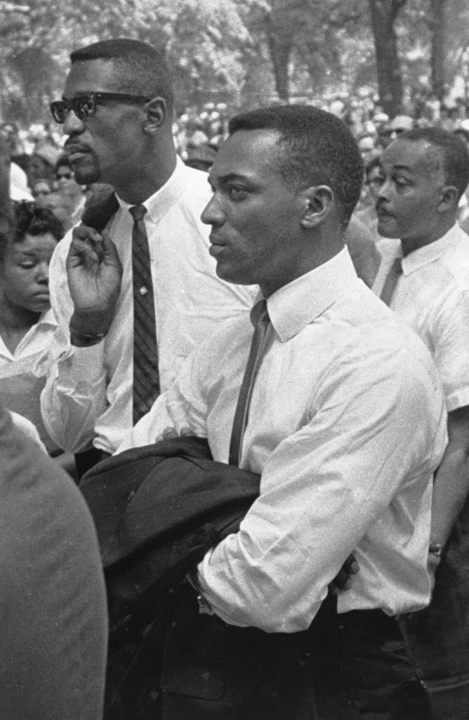 Father's Bold Stand Against Klan Amid Civil Rights Crisis