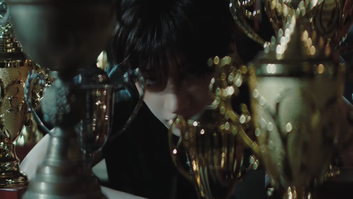 🔥 "Hollow" Music Video Soars to #2: Global Controversy Erupts!