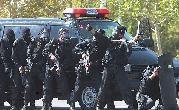 Iran Claims Arrest of 700 Spies for Israel, Seizes 10,000 Drones!