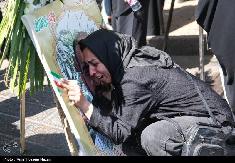 Iranians Mourn: Heartbreaking Farewells Amidst Israeli Attacks