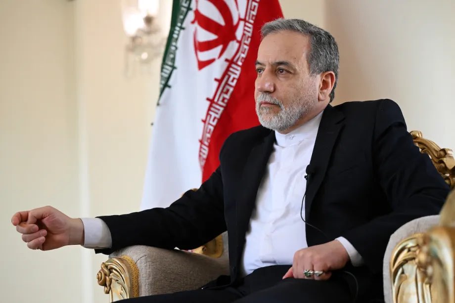 Iran's FM: Ready to Use Force to Defend Sovereignty!