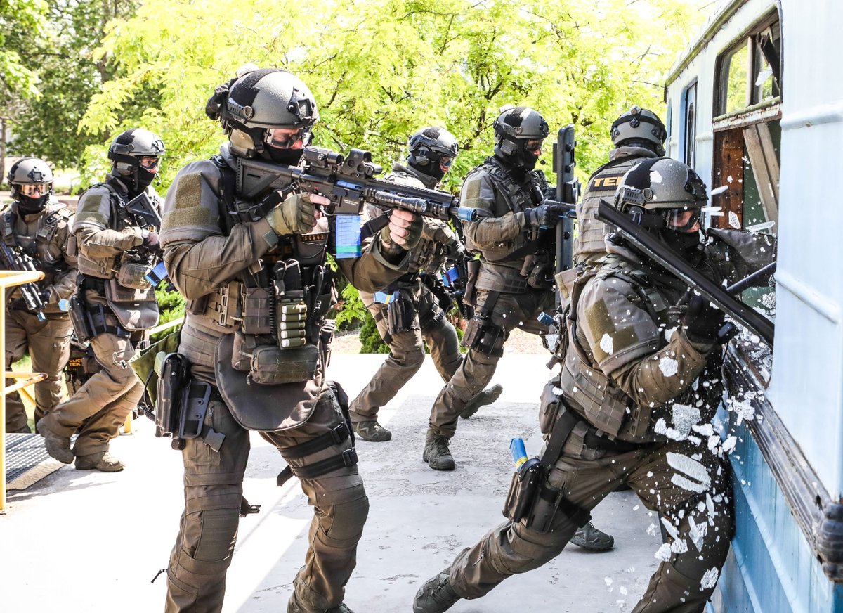 JUST IN: Mass Police Raids on 170 Germans for "Hate Speech"!