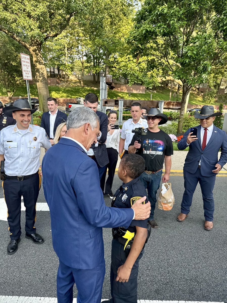 🚨 JUST IN: Officer DJ Daniel's Controversial Swearing-In Shocks NJ!