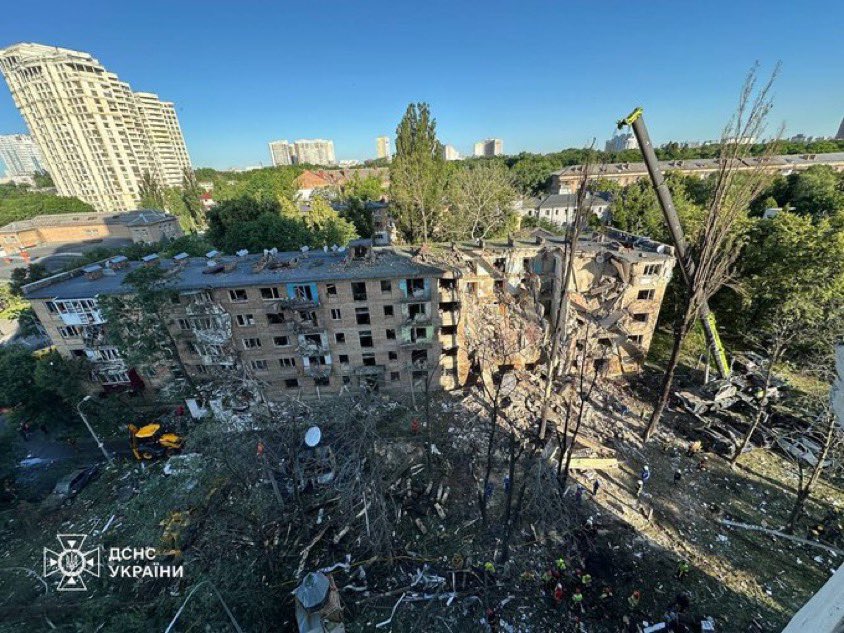 Kyiv Bombings Claim Lives: Allies Abandon Ukraine Amid Growing Controversy?