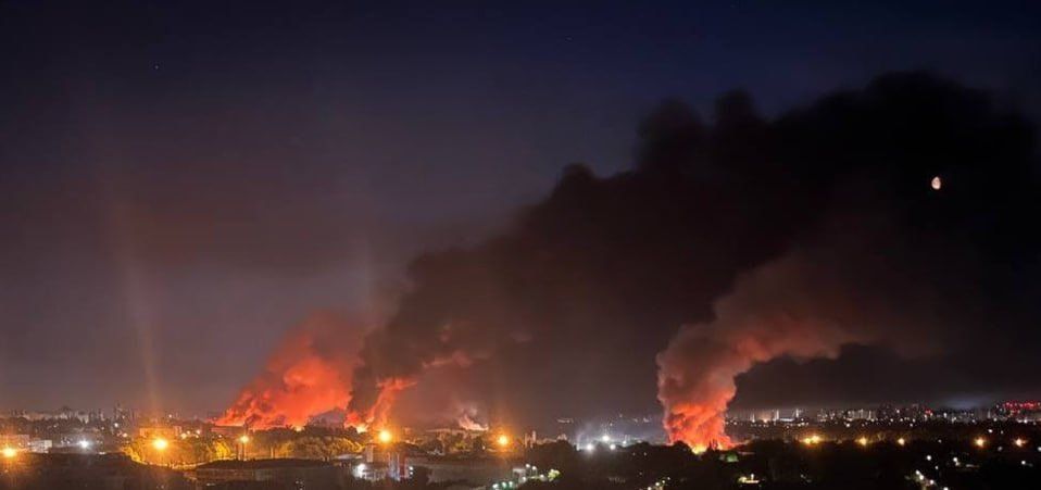 Kyiv in Flames: Russian Assault Sparks Unprecedented Chaos!
