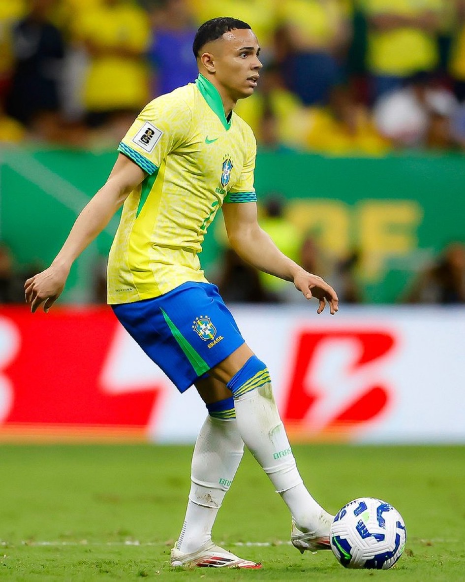 Manchester United's Shocking Move: Targeting Monaco's Vanderson!