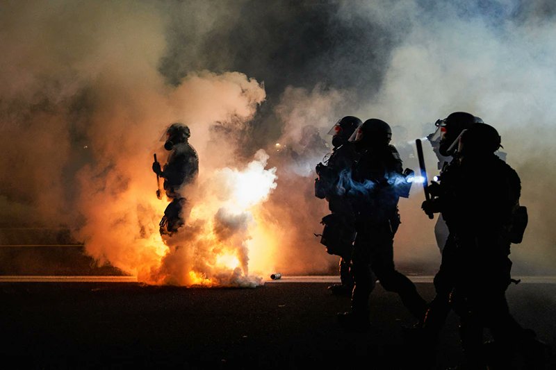 Officers Injured as Portland Rioters Intensify Attack on ICE Facility!