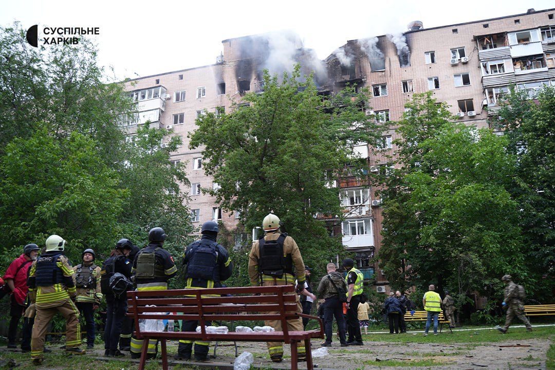 Russian Airstrikes Devastate Kharkiv: 2 Dead, 17 Hurt—Outrage Grows!