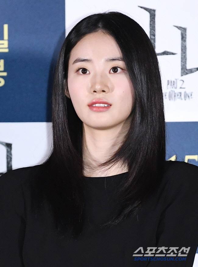 Shin Si-a Takes Lead in The Grand Galaxy Hotel Amid Backlash!