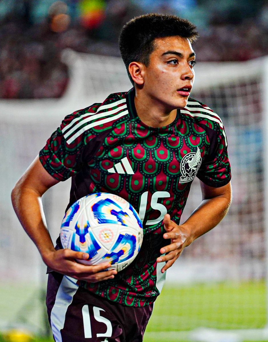 🚨 Shock Decision: Teen Gilberto Mora Starts for Mexico vs. Saudi!