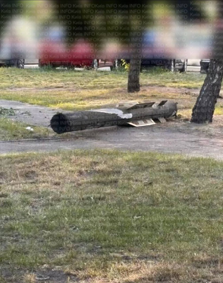 Shocking Attack: Russian Missile Hits Kyiv, 6 Dead & Children Injured!